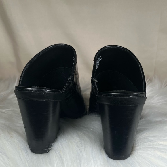 Steve Madden Black Croc-Pattern Mules - Picture 3 of 5
